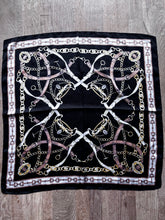 Afbeelding in Gallery-weergave laden, Sjaal van polyester “Iris”