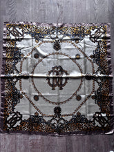 Afbeelding in Gallery-weergave laden, Sjaal van polyester 90x90cm “Silvie”