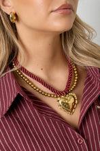 Load image into Gallery viewer, Necklace with heart charm “brown”
