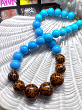 Load image into Gallery viewer, Grote kralenketting blue tiger
