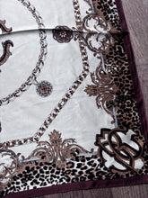 Afbeelding in Gallery-weergave laden, Sjaal van polyester 90x90cm “Silvie”
