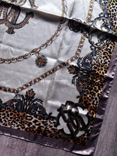 Afbeelding in Gallery-weergave laden, Sjaal van polyester “Posh”
