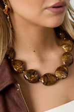 Afbeelding in Gallery-weergave laden, Big acryl kralenketting “Red”
