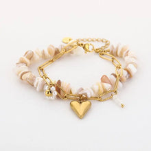 Afbeelding in Gallery-weergave laden, Ecru Chipstone armband met Stainless steel hart bedel
