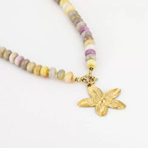 Kralenketting nature met bloem