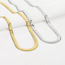 Load image into Gallery viewer, Stainless steel snake ketting “gold”
