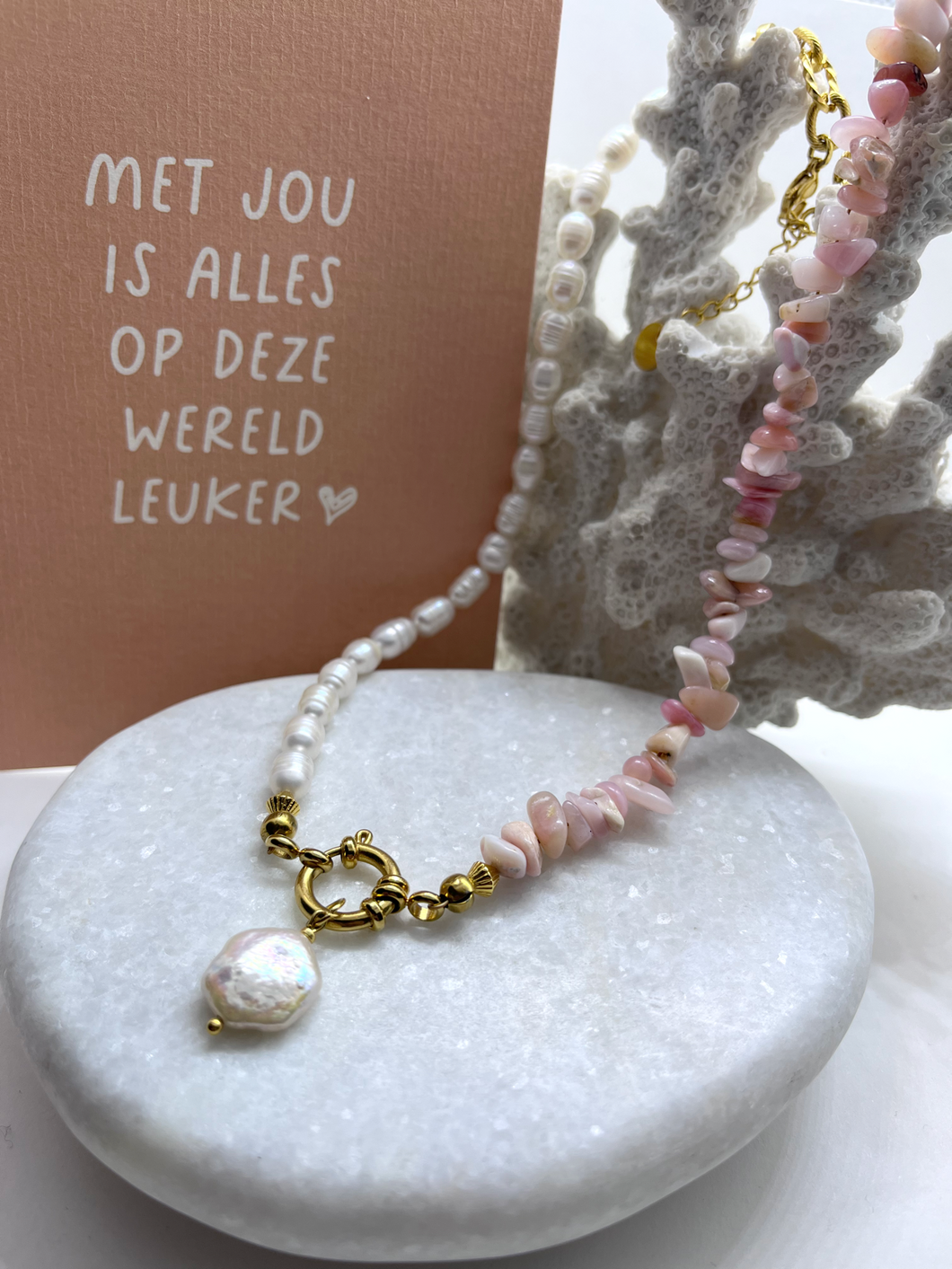 Premium ketting “gold pastel pearl”