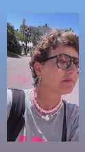Load and play video in Gallery viewer, Roze kralenketting met zilveren zeester klein
