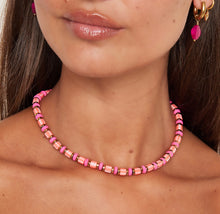 Afbeelding in Gallery-weergave laden, Kralenketting Stainless steel “pink/salmon”
