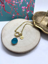 Afbeelding in Gallery-weergave laden, Stainless steel figaro ketting met druzy natuursteen “teal”
