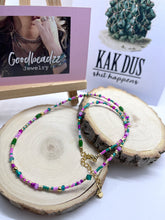 Afbeelding in Gallery-weergave laden, Korte kralenketting met Miyuki kralen “green/pink”
