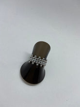 Afbeelding in Gallery-weergave laden, Stainless steel ring met bolletjes “Indy silver”
