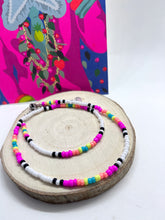 Afbeelding in Gallery-weergave laden, Multicolor kralenketting “white”
